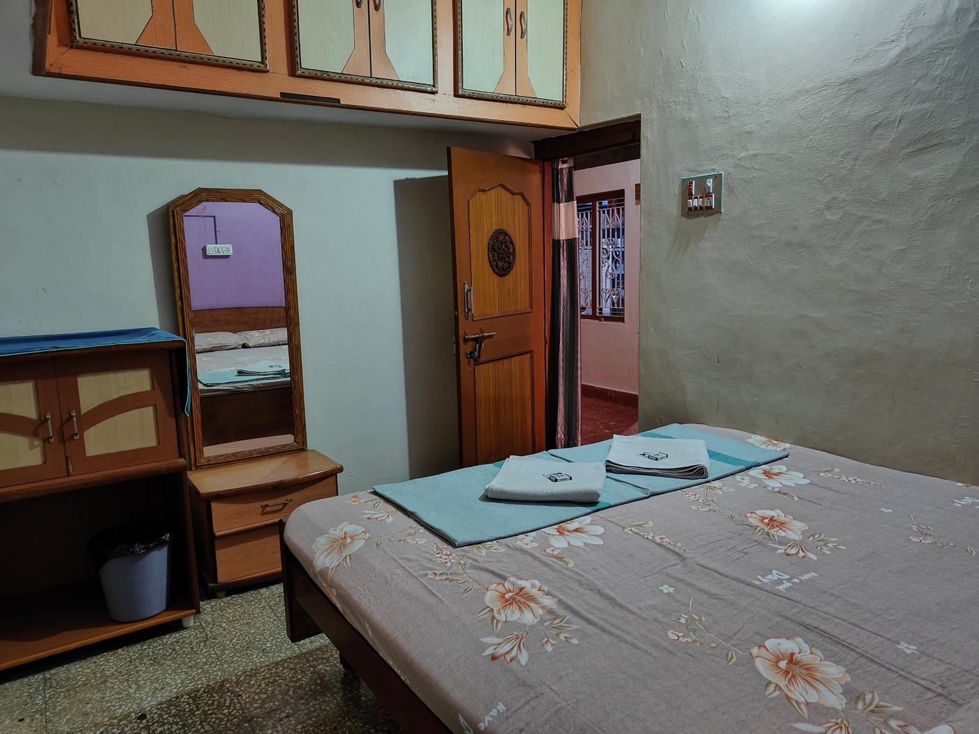 Rocky Guesthouse Hampi Exteriér fotografie