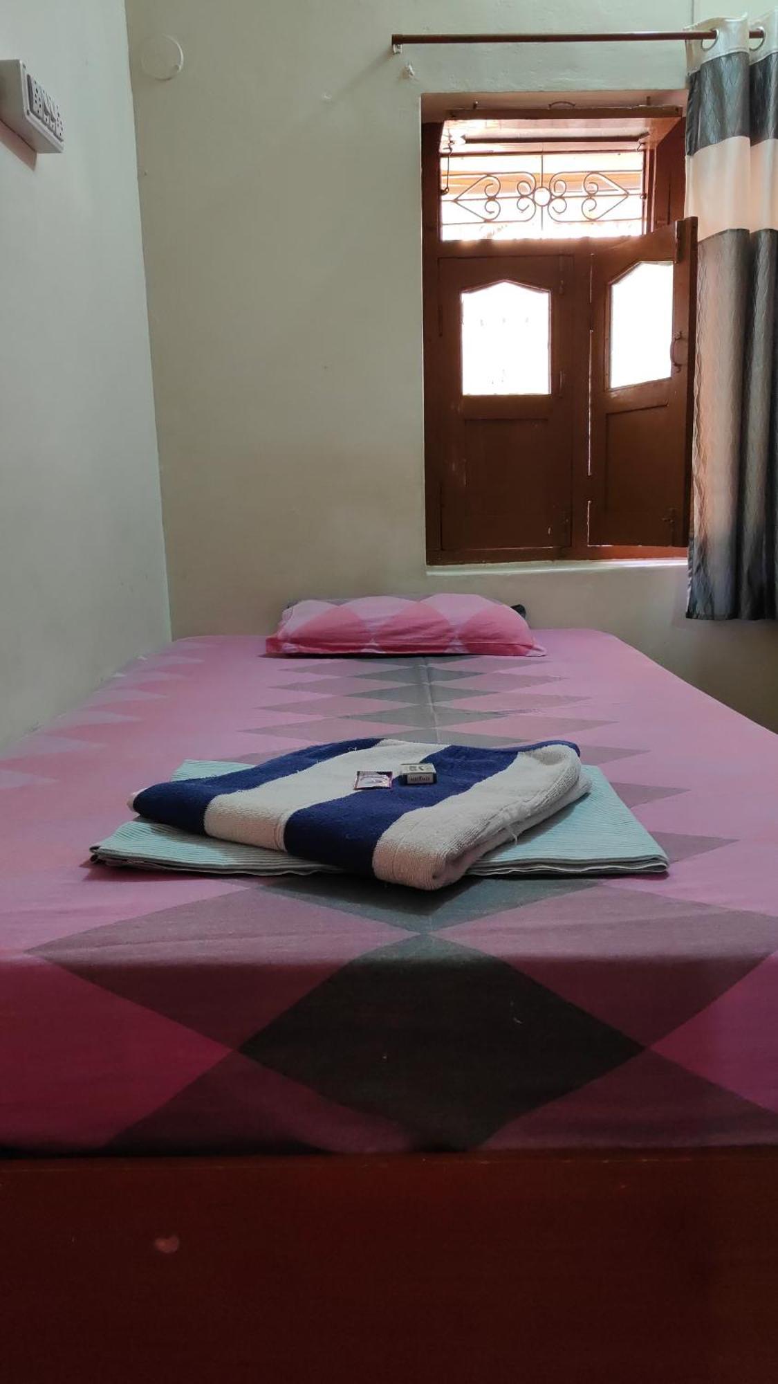 Rocky Guesthouse Hampi Exteriér fotografie